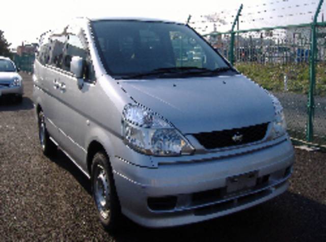 2000 Nissan Serena