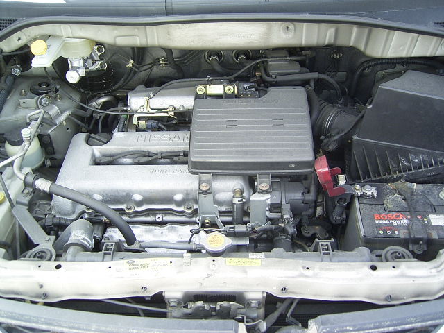 2000 Nissan Serena