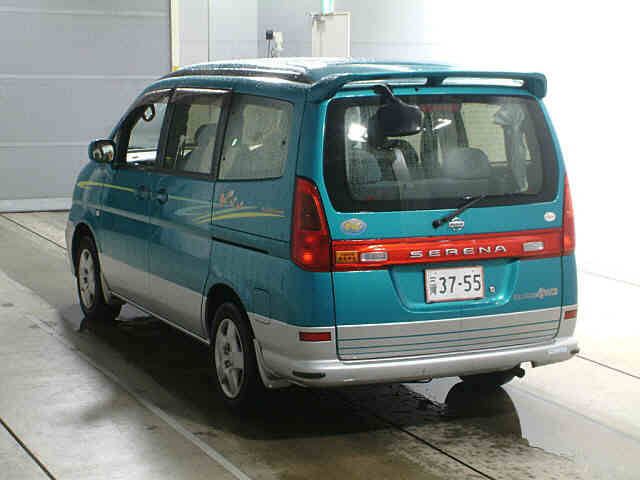 2000 Nissan Serena