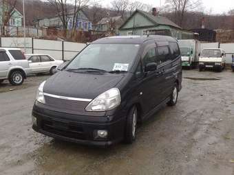 2000 Nissan Serena