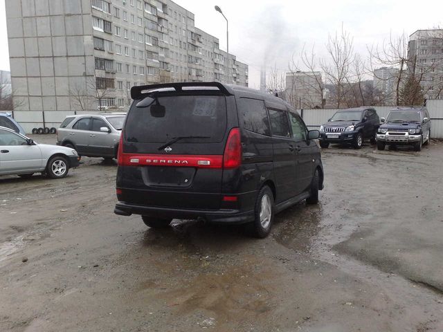 2000 Nissan Serena