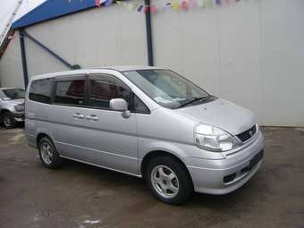 2000 Nissan Serena