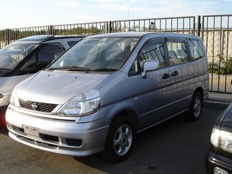 2000 Nissan Serena