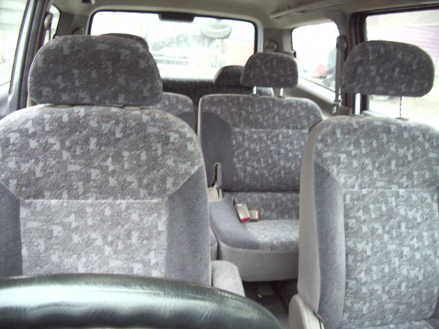 2000 Nissan Serena Pics