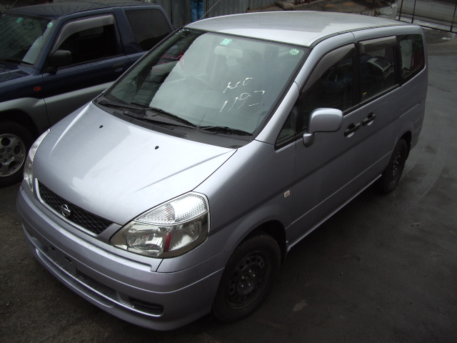 2000 Nissan Serena Photos