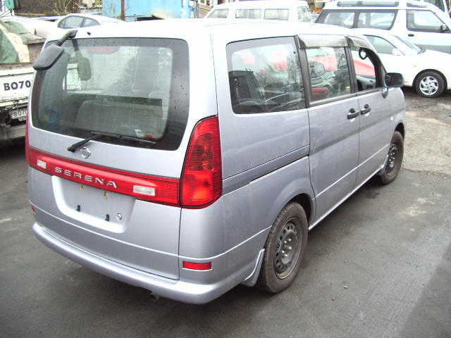 2000 Nissan Serena Images