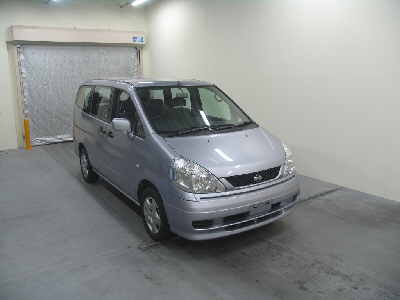 2000 Nissan Serena Photos