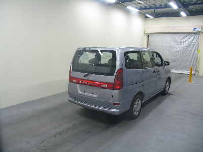 2000 Nissan Serena Pictures