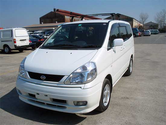 2000 Nissan Serena Pictures