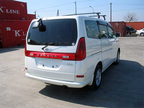 2000 Nissan Serena Photos