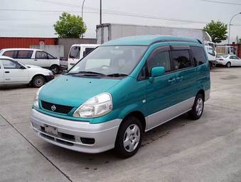 2000 Nissan Serena Photos