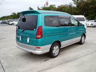 2000 Nissan Serena Pictures