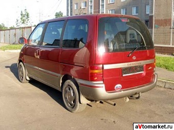 2000 Nissan Serena Pictures