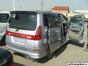 2000 Nissan Serena For Sale