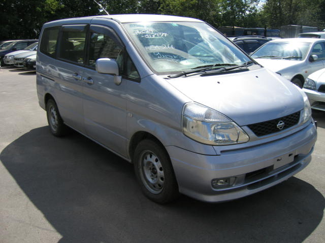 2000 Nissan Serena Photos