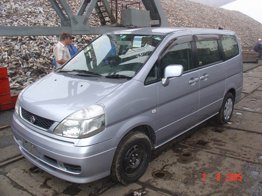 2000 Nissan Serena Pics