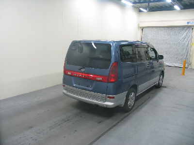 2000 Nissan Serena Photos