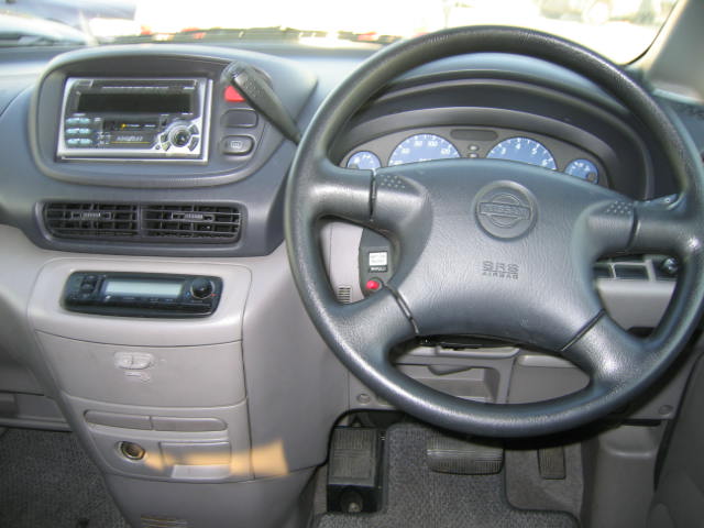 2000 Nissan Serena For Sale