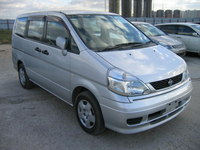 2000 Nissan Serena Pics