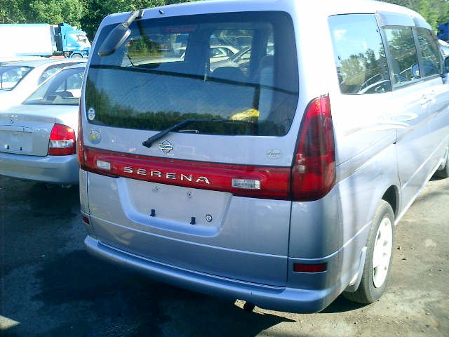 2000 Nissan Serena Pictures