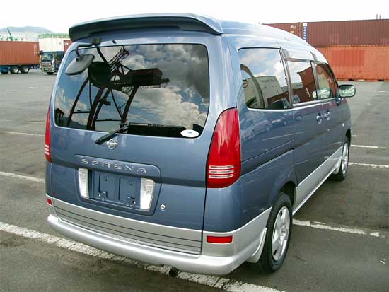 2000 Nissan Serena Pictures