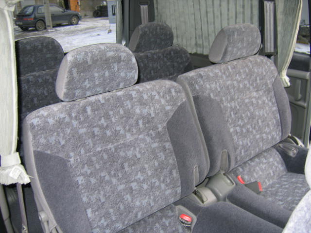 2000 Nissan Serena Photos