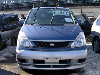 2000 Nissan Serena