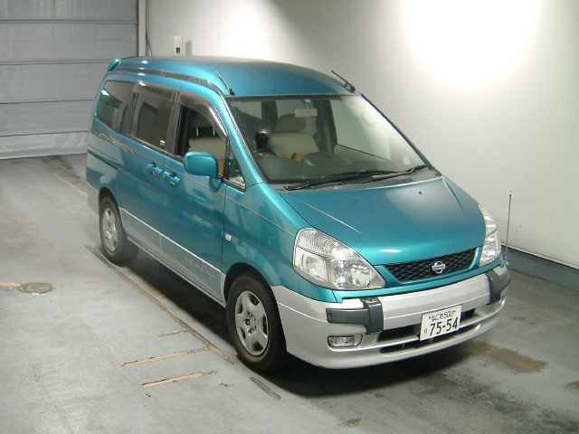 2000 Nissan Serena Pictures