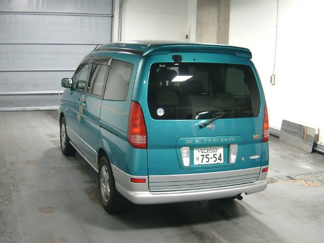 2000 Nissan Serena Photos