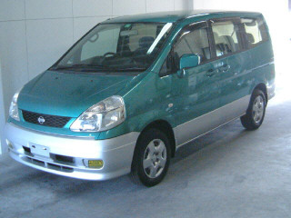 2000 Nissan Serena Pictures