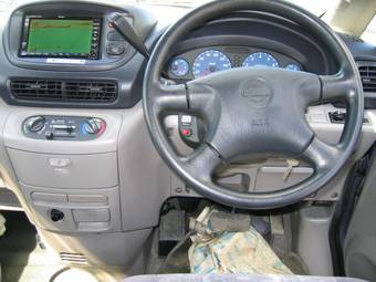2000 Nissan Serena Photos
