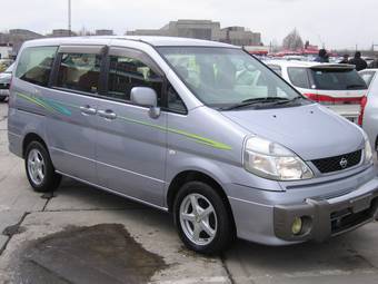 2000 Nissan Serena Pictures