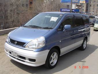 2000 Nissan Serena Pictures