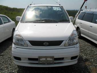 2000 Nissan Serena Pictures