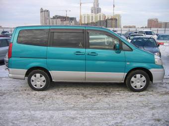 2000 Nissan Serena Pictures