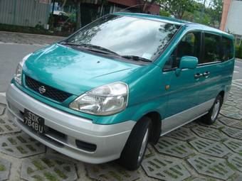 2000 Nissan Serena Pictures