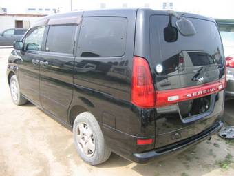 2000 Nissan Serena Pictures