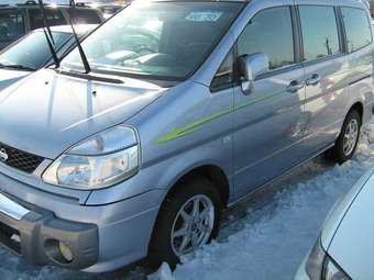 2000 Nissan Serena Photos