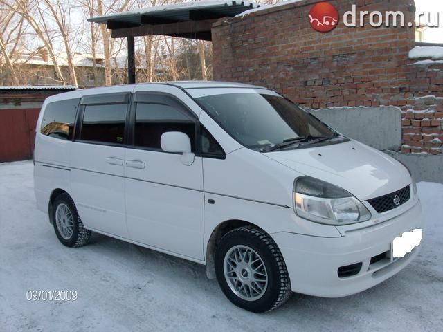 2000 Nissan Serena