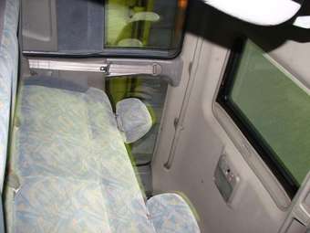 2000 Nissan Serena Pictures