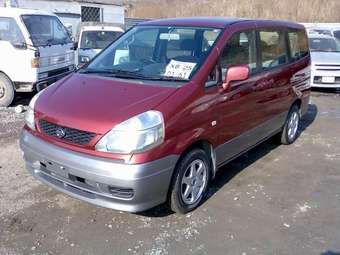 2000 Nissan Serena Pictures