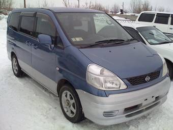 2000 Nissan Serena Pictures