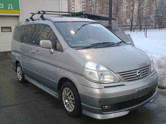 2000 Nissan Serena Photos