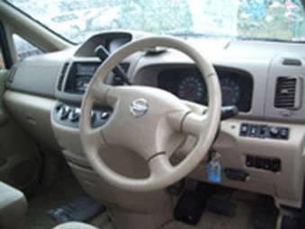 2000 Nissan Serena Photos