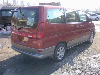 2000 Nissan Serena Photos