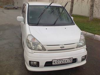 2000 Nissan Serena Photos