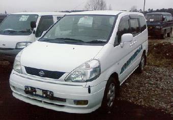 2000 Nissan Serena Photos