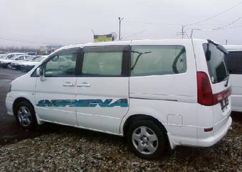 2000 Nissan Serena Photos