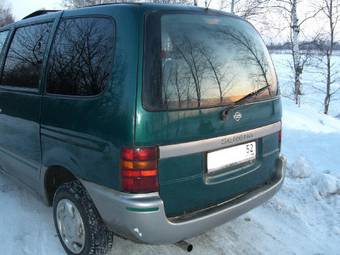 2000 Nissan Serena Pictures