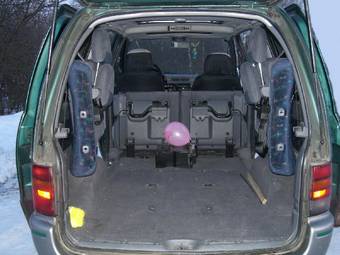 2000 Nissan Serena Pictures